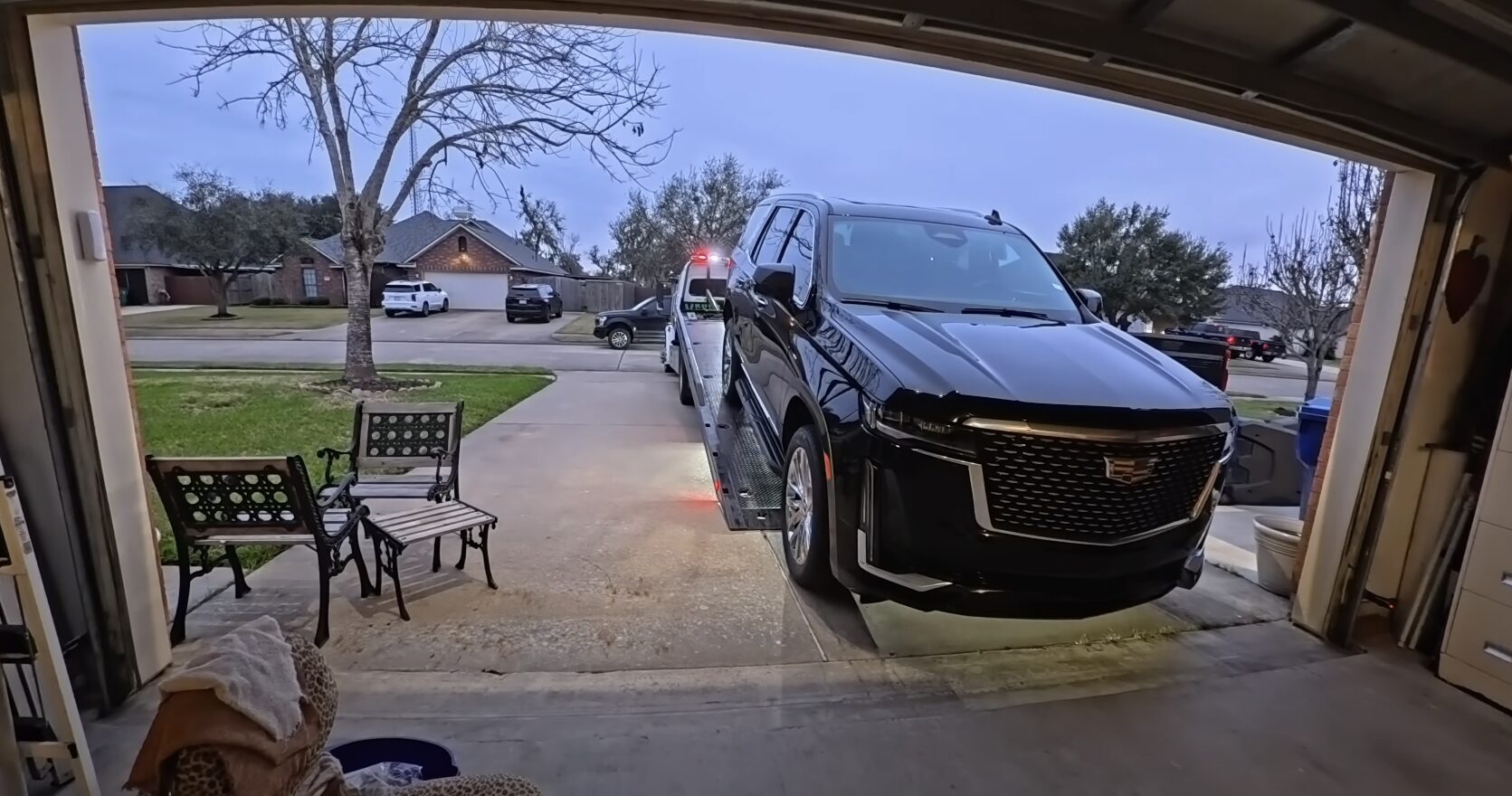 KeenWorks Syracuse Towing - Professional Emergency Towing Professional tow truck providing emergency towing service in Syracuse UT